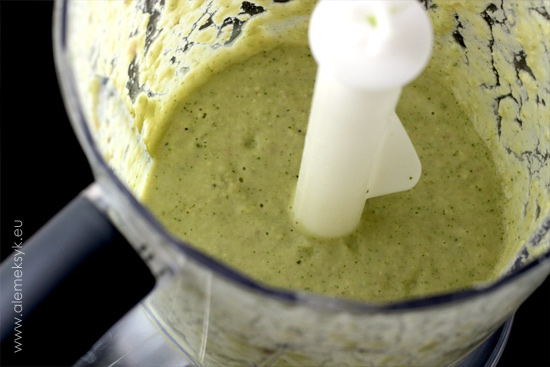 kremowa-salsa-z-awokado-zmiskowane