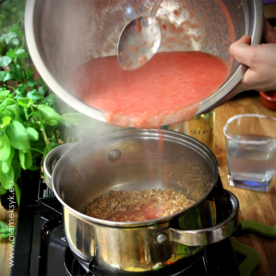 arroz rojo wlewanie-przecieru