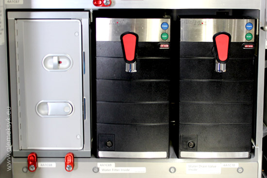 dreamliner kuchnia hot water