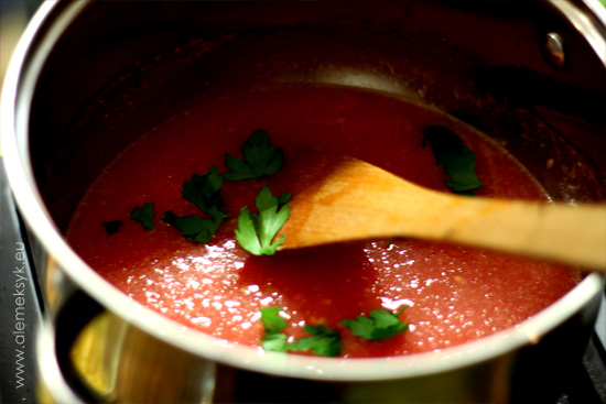 sopa-azteca-gotowanie