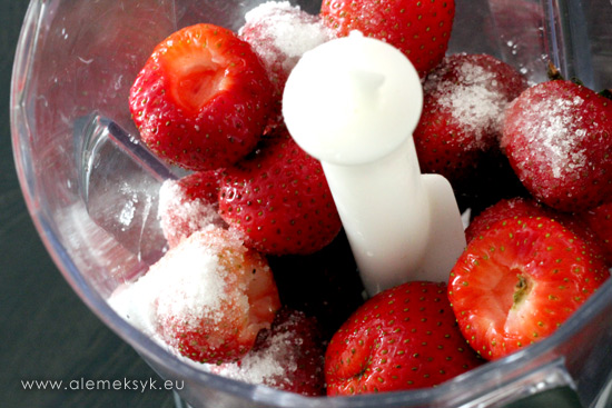 blendowanie-truskawek