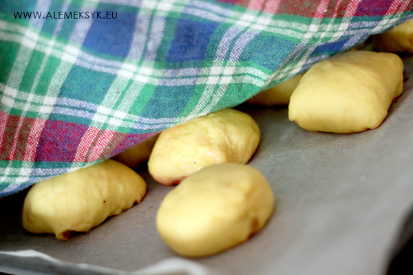 jagodzianki-wyrastanie-sciereczka