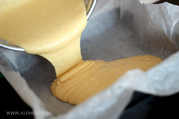 chlebek-masa-na-blaszke