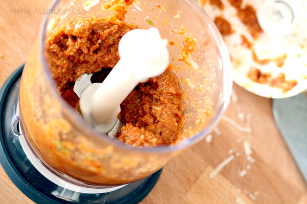 pesto-czerwone-gotowe