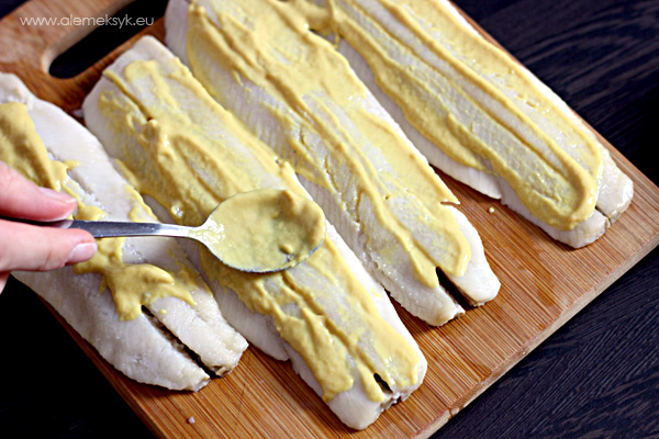 03-sledzie-z-rodzynkami