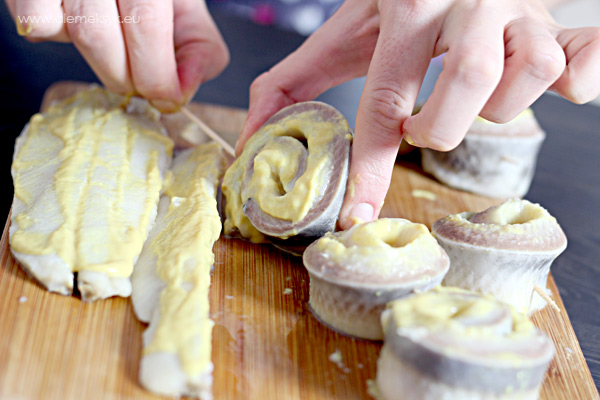 04-sledzie-z-rodzynkami