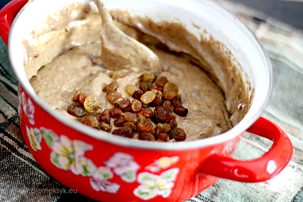 15-piernik-ciasto-z-rodzynkamii