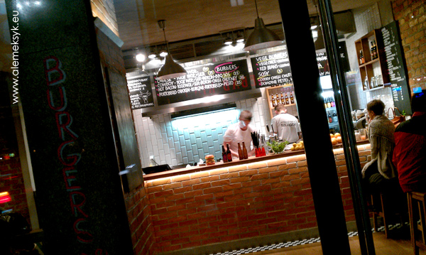 miedzy-bulkami-wnetrze