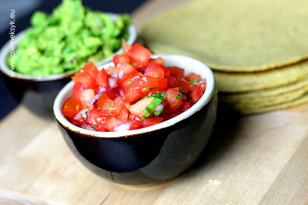 tacos-z-krewetkami-pico-de-gallo