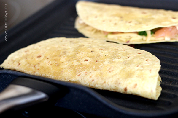 quesadilla z lososiem 008