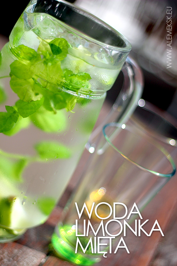 woda z miętą i limonką na letnie upały