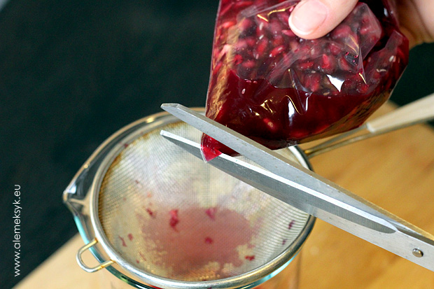 obieranie granat 010