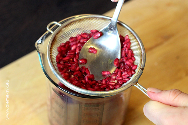 obieranie granat 012