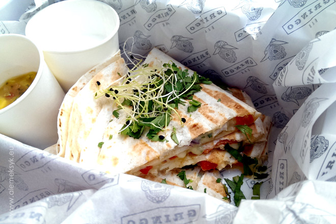 gringo bar 004 quesadilla