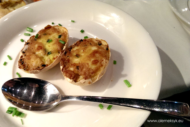 osiem i pol bistro 004