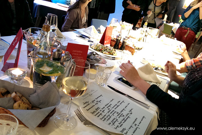 osiem i pol bistro 010