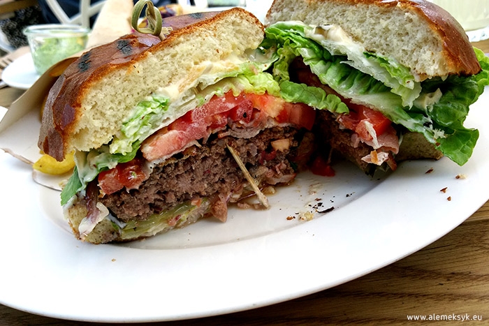 informal kitchen 011