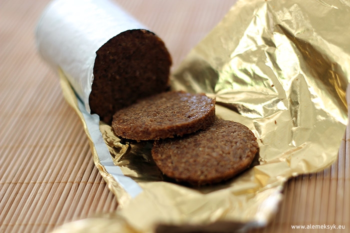 kanapki z pumpernikla i lososia 001