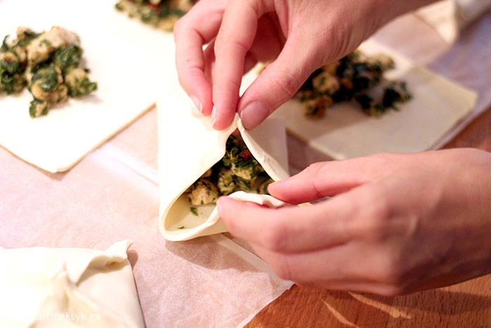 sakiewki z ciasta francuskiego 012