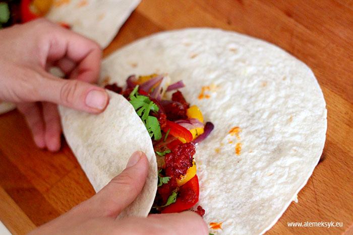 burrito z quinoa i chorizo 016