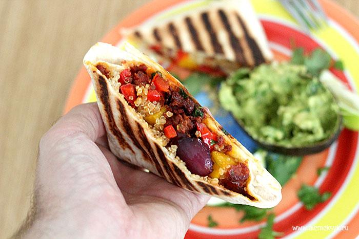 burrito z quinoa i chorizo 022