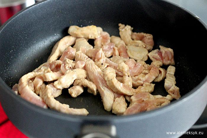 kurczak z cukinia w kokosie 004