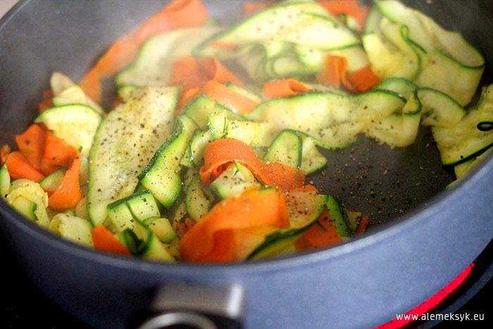 kurczak z cukinia w kokosie 009