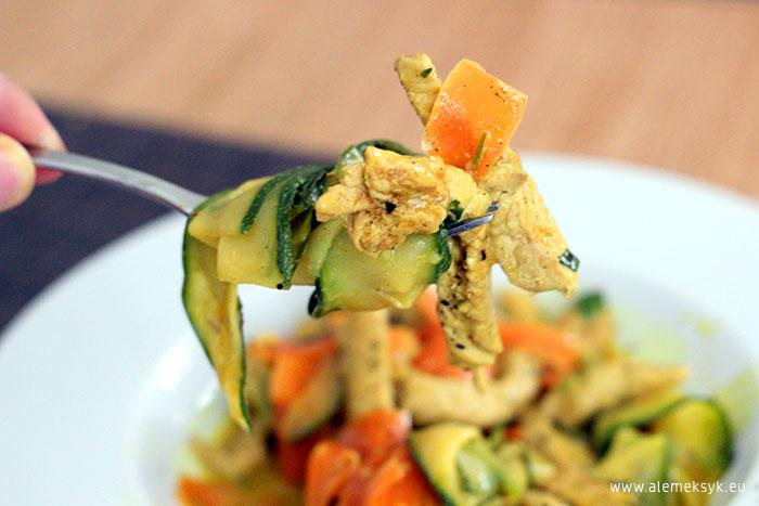 kurczak z cukinia w kokosie 017