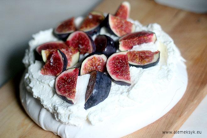 pavlova z figami 002