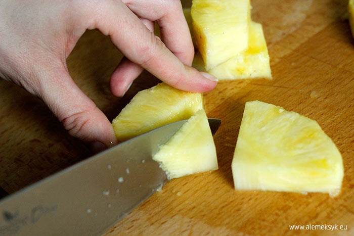 chorizo z ananasem 003