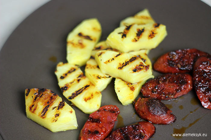 chorizo z ananasem 007b