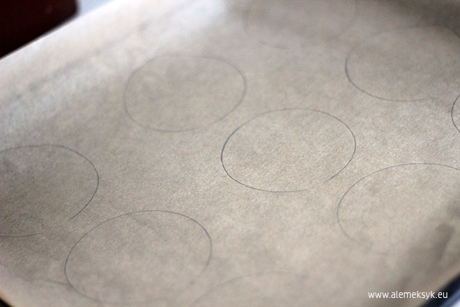 bezy z musem malinowym 001