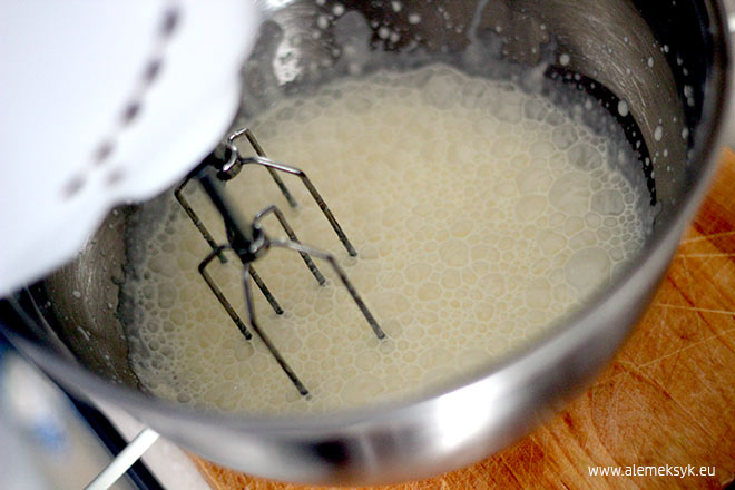 bezy z musem malinowym 006