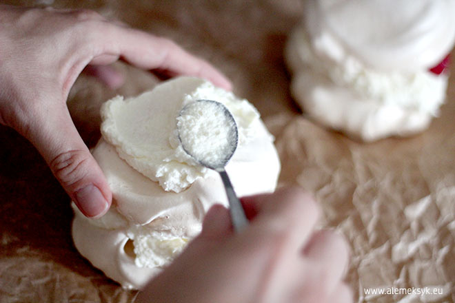 bezy z musem malinowym 015