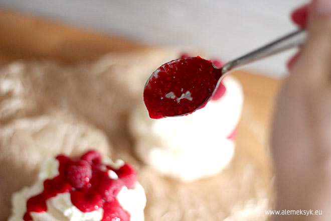 bezy z musem malinowym 016