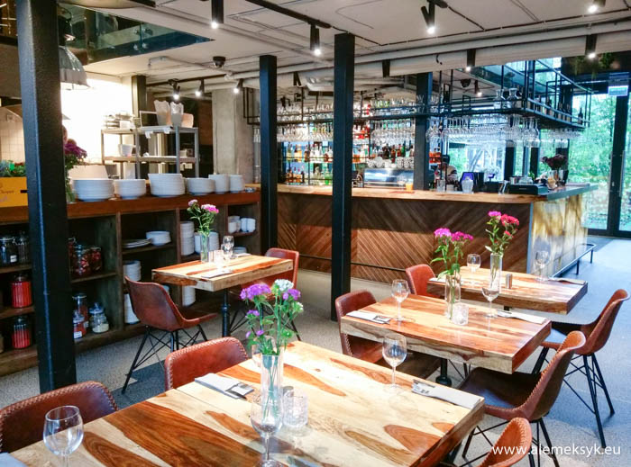 casablanca warszawa 12