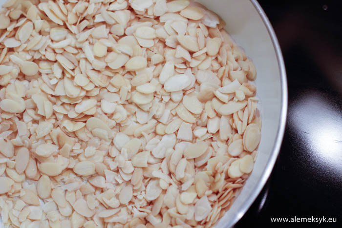 tres leches z migdalami 42