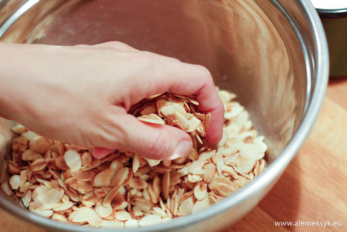 tres leches z migdalami 52