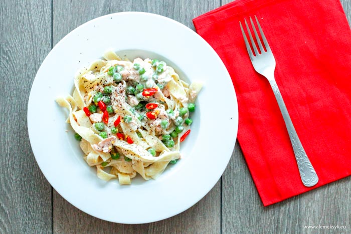 tagliatelle z lososiem i groszkiem 9