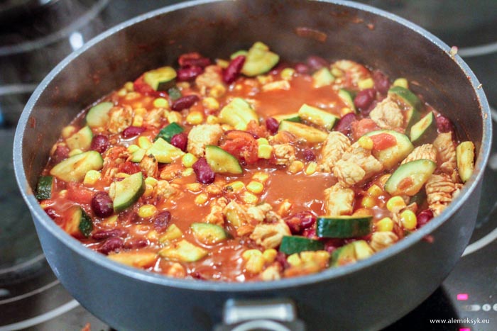 chili z indykiem i cieciorka 716