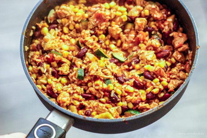 chili z indykiem i cieciorka 717