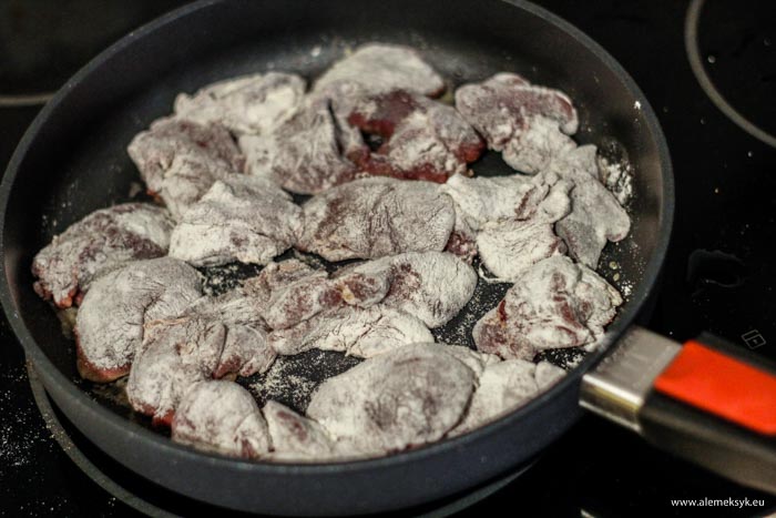 watrobka na grzankach 10