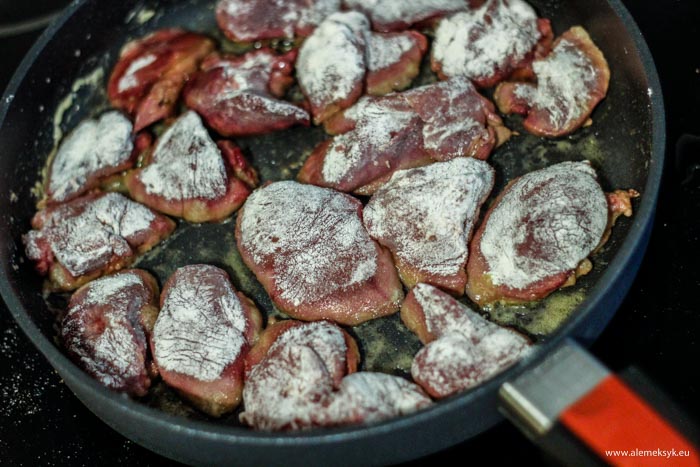 watrobka na grzankach 11