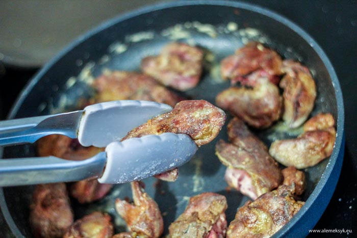 watrobka na grzankach 12