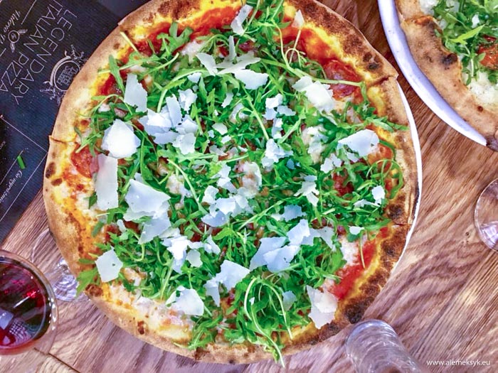 tutti santi warszawa pizza 1