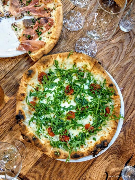 tutti santi warszawa pizza 5