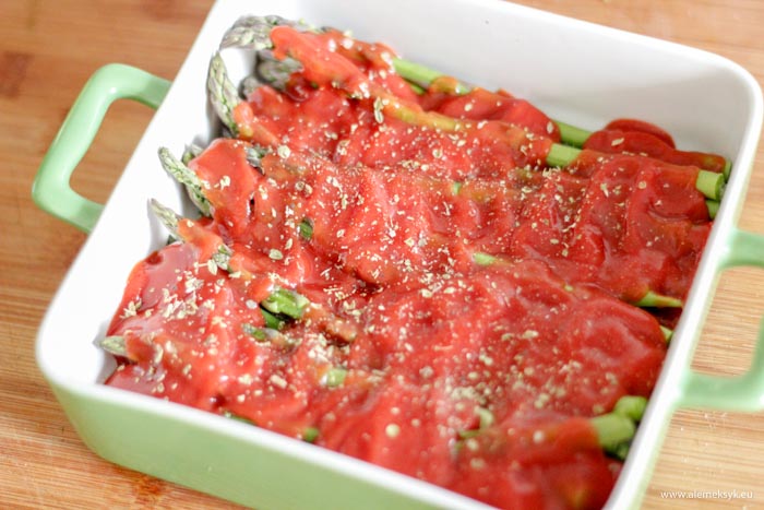 szparagi z pomidorami mozarella 6