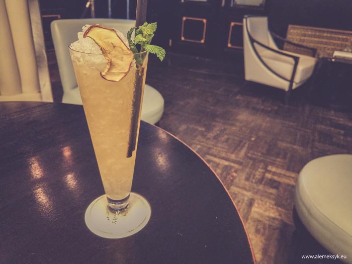 bar kolumnowy bristol 3