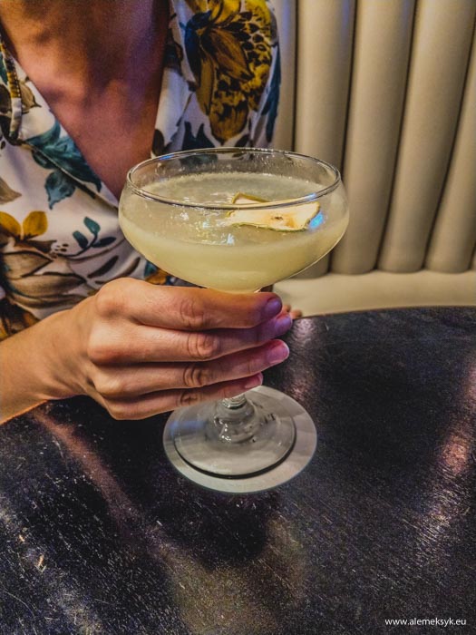 bar kolumnowy bristol 4