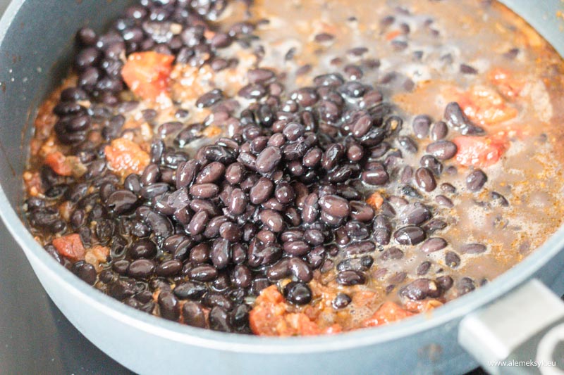zupa meksykanska z czarnej fasoli 13